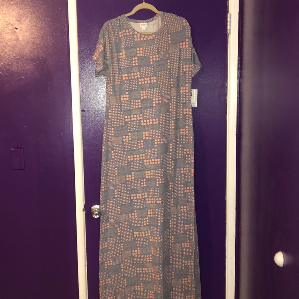 🔥NWT LULAROE MARIA SIZE LARGE